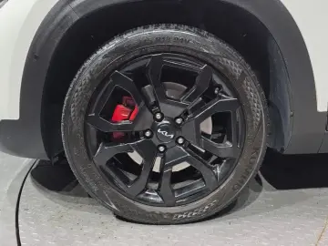 2024 Kia Seltos с пробегом 12 226 км