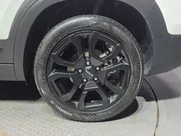 2024 Kia Seltos с пробегом 12 226 км