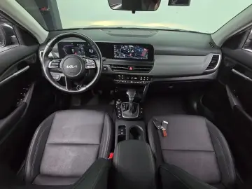 2023 Kia Seltos с пробегом 19 350 км