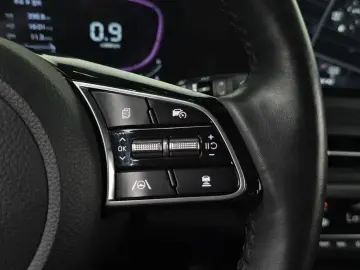 2023 Kia Seltos с пробегом 19 350 км