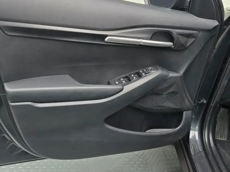 2023 Kia Seltos с пробегом 19 350 км