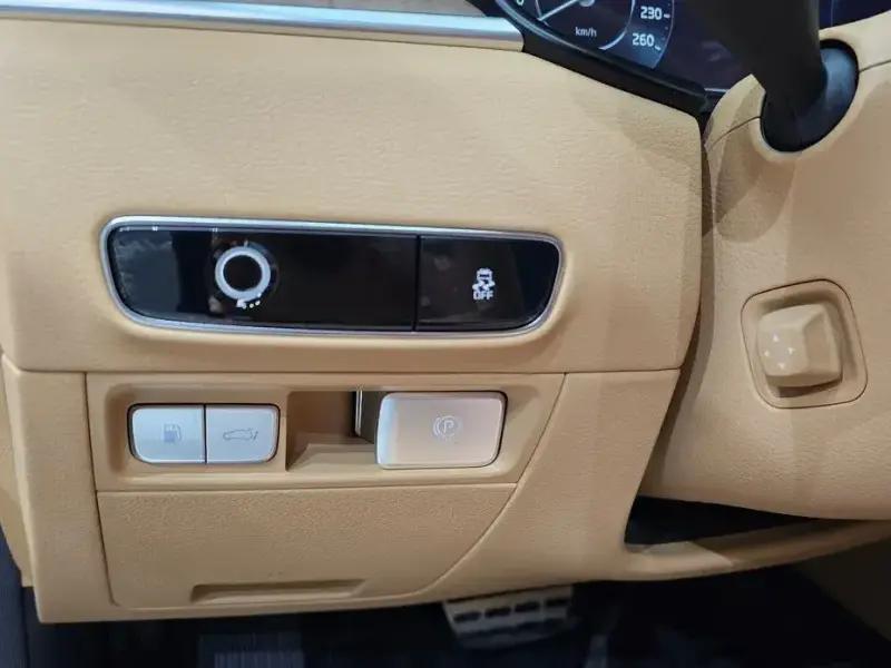 2022 Kia K9 с пробегом 12 204 км