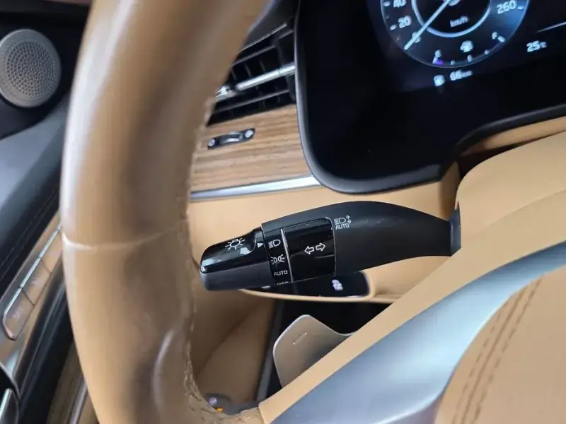 2023 Kia K9 с пробегом 61 239 км