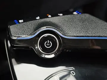 2023 Kia EV6 с пробегом 53 411 км