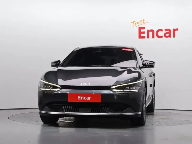 2022 Kia EV6 с пробегом 35 904 км