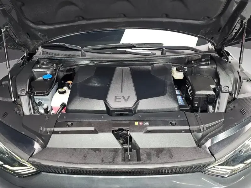 2022 Kia EV6 с пробегом 35 904 км