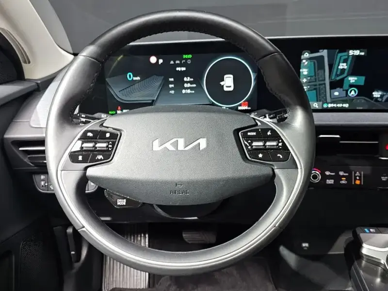 2022 Kia EV6 с пробегом 35 904 км