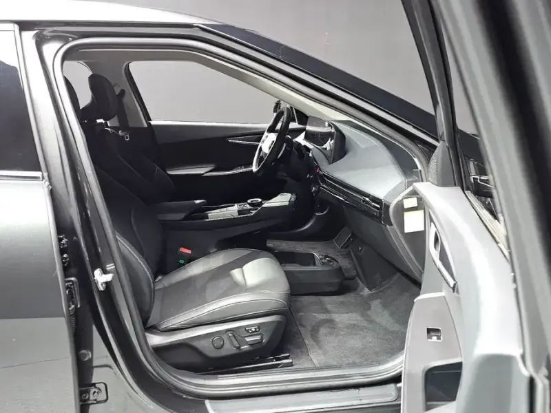 2022 Kia EV6 с пробегом 35 904 км
