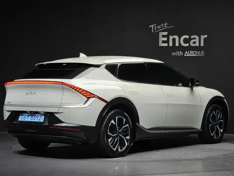 2023 Kia EV6 с пробегом 11 848 км