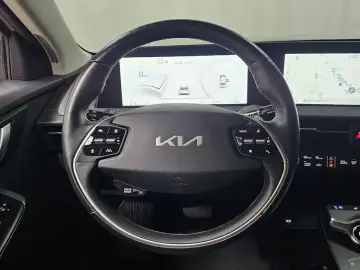 2023 Kia EV6 с пробегом 11 848 км