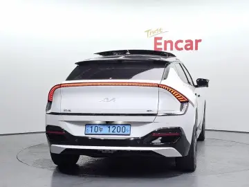 2022 Kia EV6 с пробегом 99 709 км