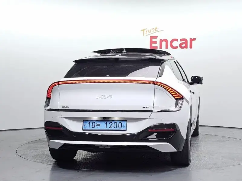 2022 Kia EV6 с пробегом 99 709 км