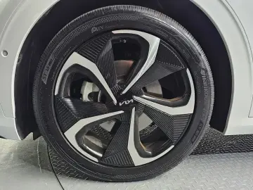 2022 Kia EV6 с пробегом 99 709 км