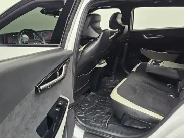 2022 Kia EV6 с пробегом 99 709 км