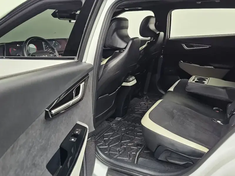 2022 Kia EV6 с пробегом 99 709 км