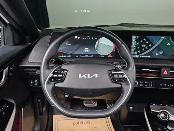 2022 Kia EV6 с пробегом 99 709 км