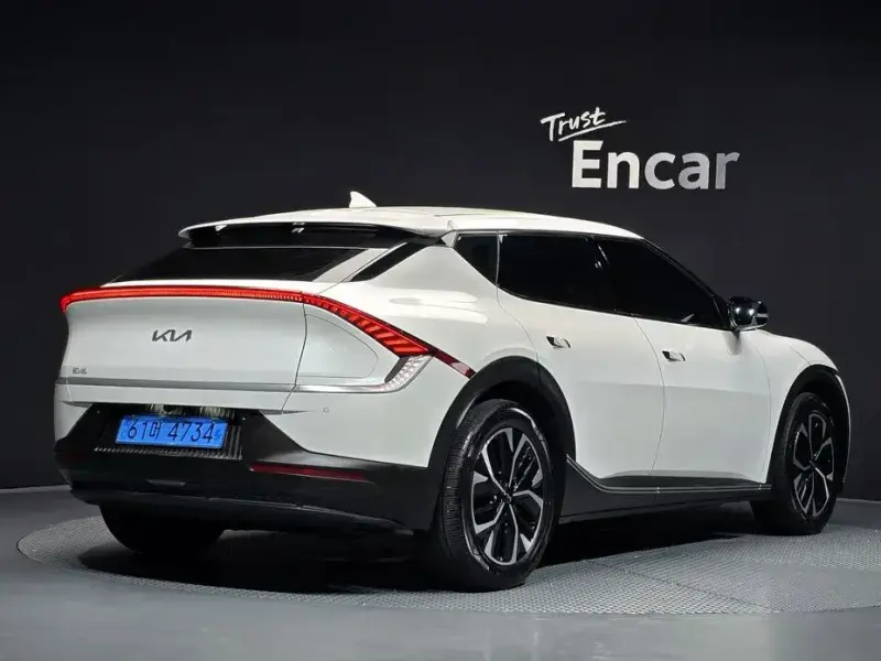 2022 Kia EV6 с пробегом 20 042 км