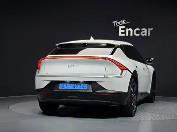 2022 Kia EV6 с пробегом 20 042 км