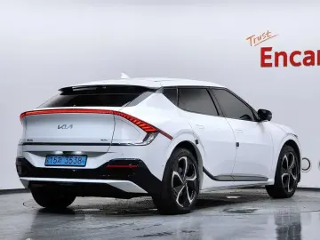 2022 Kia EV6 с пробегом 77 389 км