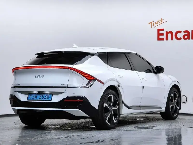 2022 Kia EV6 с пробегом 77 389 км