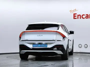2022 Kia EV6 с пробегом 77 389 км