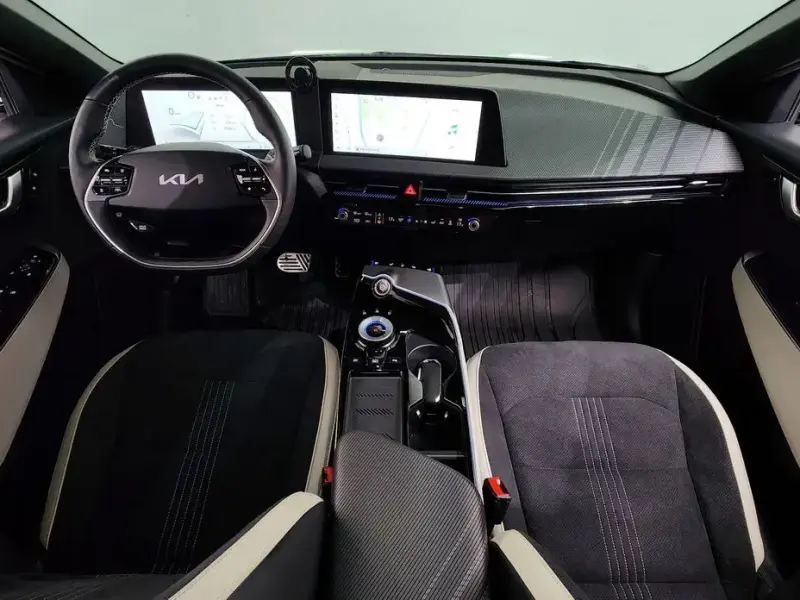 2022 Kia EV6 с пробегом 77 389 км