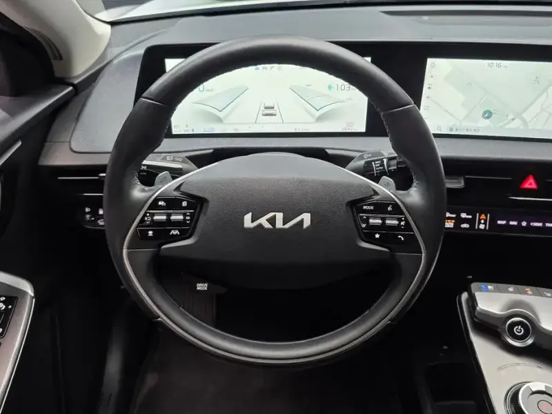 2022 Kia EV6 с пробегом 20 042 км