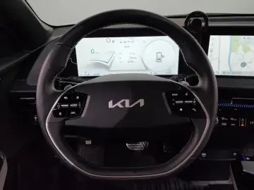 2022 Kia EV6 с пробегом 77 389 км