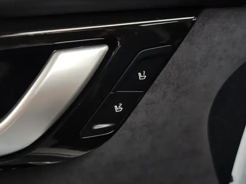2022 Kia EV6 с пробегом 77 389 км