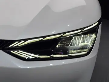 2022 Kia EV6 с пробегом 20 042 км