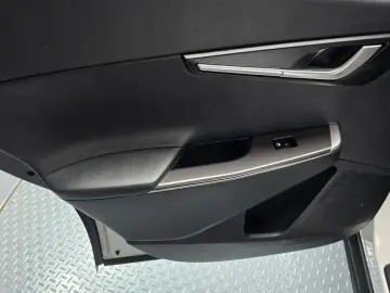 2022 Kia EV6 с пробегом 20 042 км