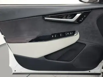 2022 Kia EV6 с пробегом 77 389 км