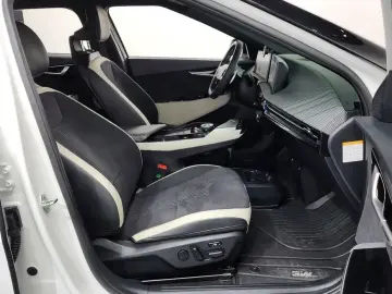 2022 Kia EV6 с пробегом 77 389 км