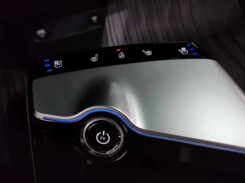 2022 Kia EV6 с пробегом 77 389 км