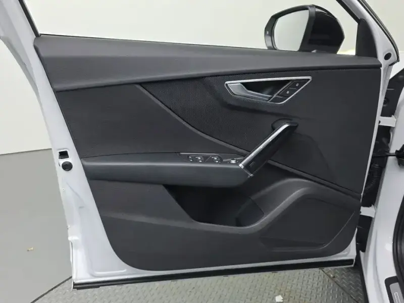 2023 Audi Q2 с пробегом 9 500 км
