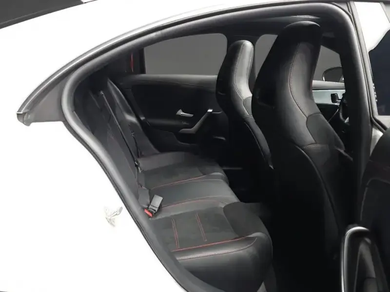 2022 Mercedes-Benz CLA с пробегом 40 692 км