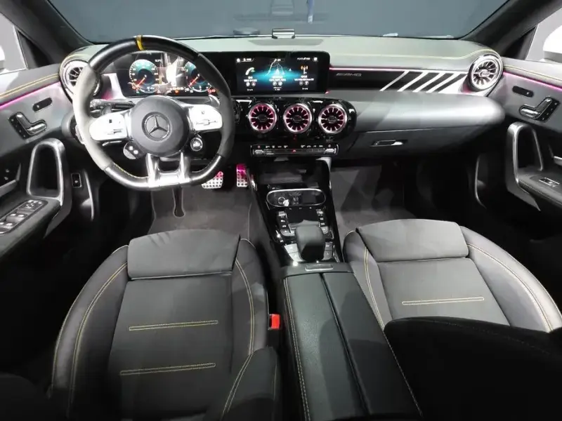 2023 Mercedes-Benz CLA с пробегом 93 650 км