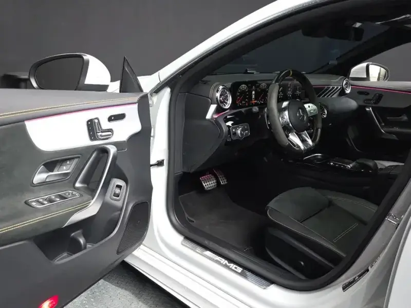 2023 Mercedes-Benz CLA с пробегом 93 650 км