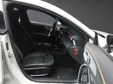 2023 Mercedes-Benz CLA с пробегом 93 650 км