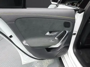 2023 Mercedes-Benz CLA с пробегом 93 650 км