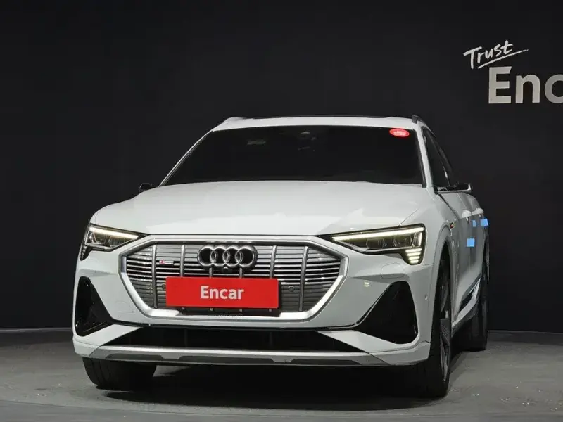 2022 Audi e-tron с пробегом 102 242 км