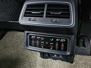 2022 Audi e-tron с пробегом 102 242 км