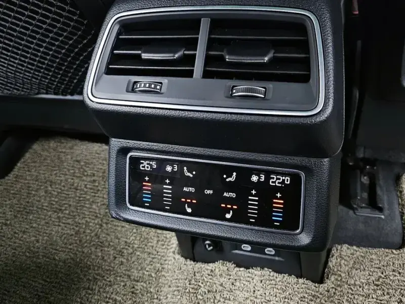 2022 Audi e-tron с пробегом 102 242 км