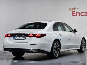 2025 Mercedes-Benz E-Класс с пробегом 617 км