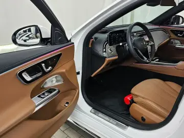2025 Mercedes-Benz E-Класс с пробегом 617 км
