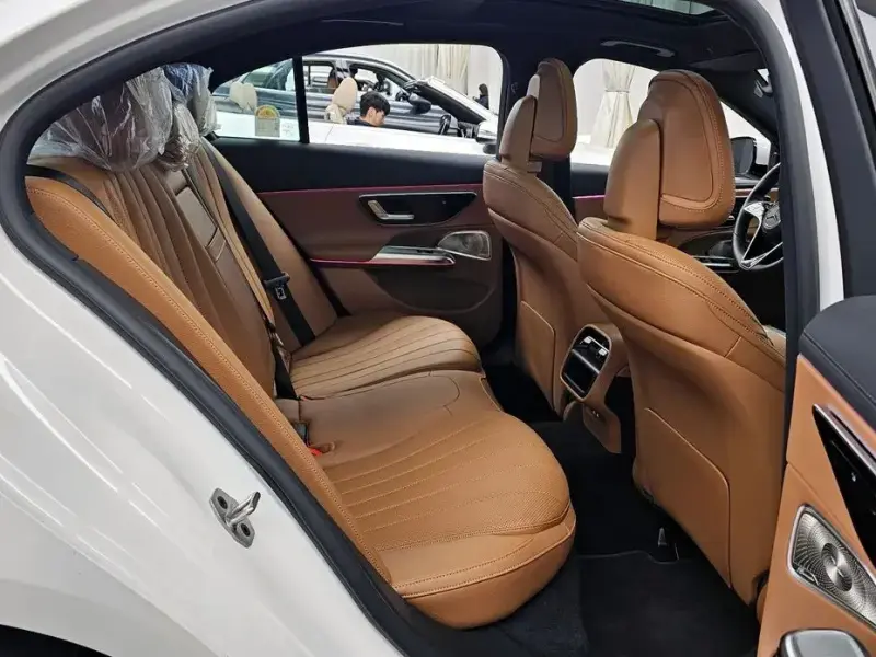 2025 Mercedes-Benz E-Класс с пробегом 617 км