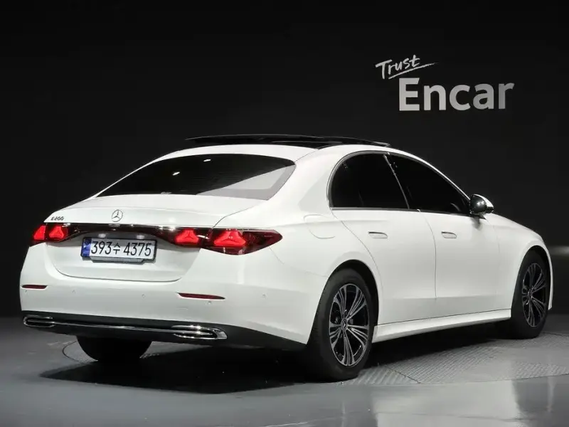 2024 Mercedes-Benz E-Класс с пробегом 34 729 км