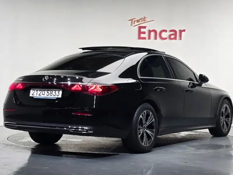 2025 Mercedes-Benz E-Класс с пробегом 16 324 км