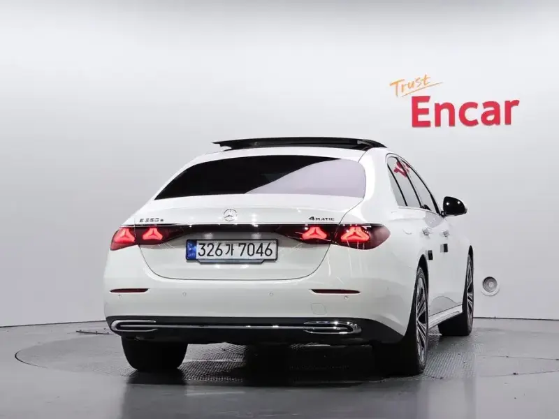 2025 Mercedes-Benz E-Класс с пробегом 14 064 км