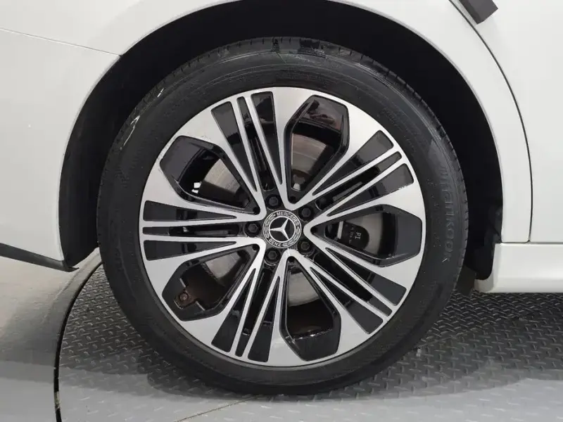 2025 Mercedes-Benz E-Класс с пробегом 14 064 км